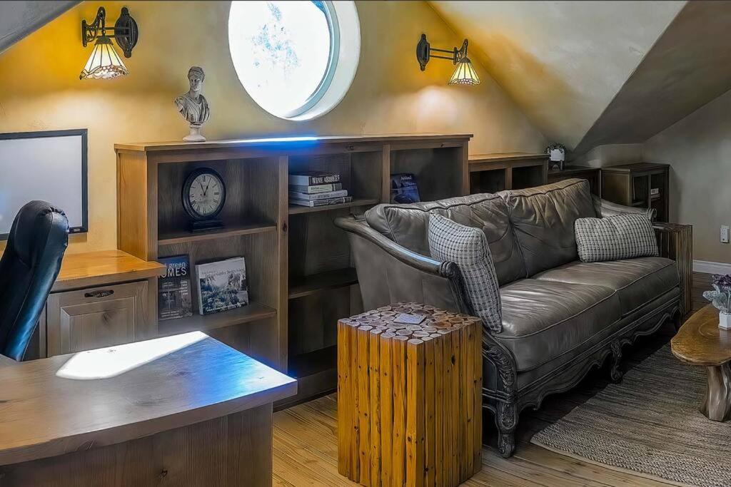 アシュランド European Style Straw Bale Retreatヴィラ エクステリア 写真