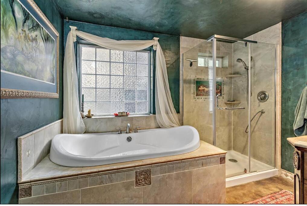 アシュランド European Style Straw Bale Retreatヴィラ エクステリア 写真