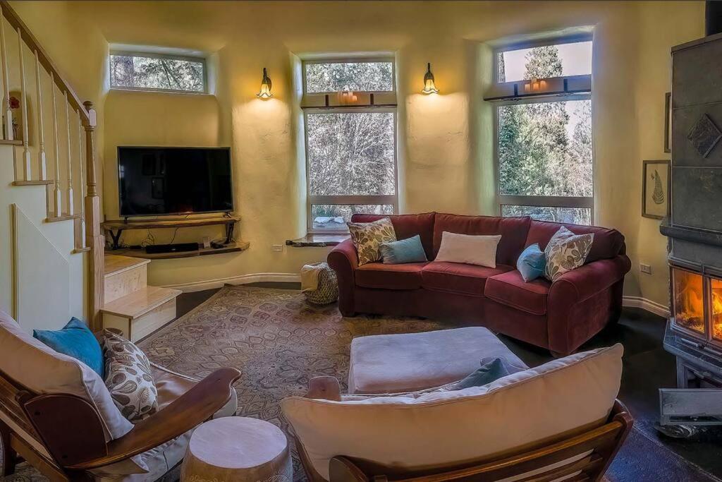 アシュランド European Style Straw Bale Retreatヴィラ エクステリア 写真
